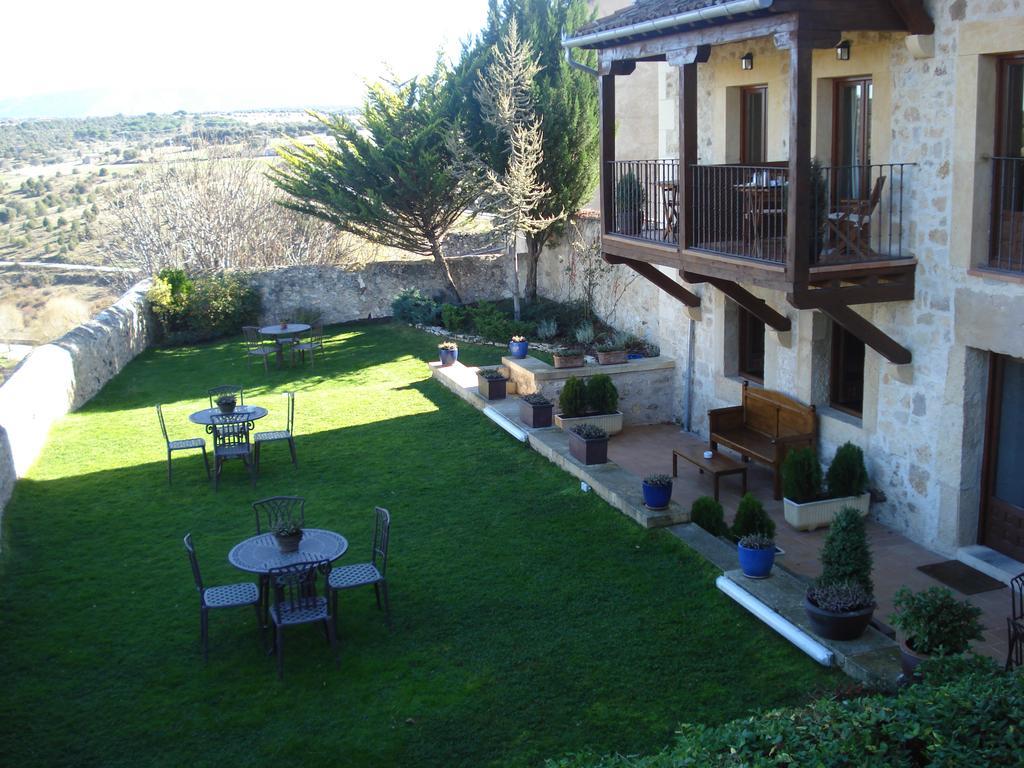 Hospederia de Santo Domingo Pedraza Exterior foto